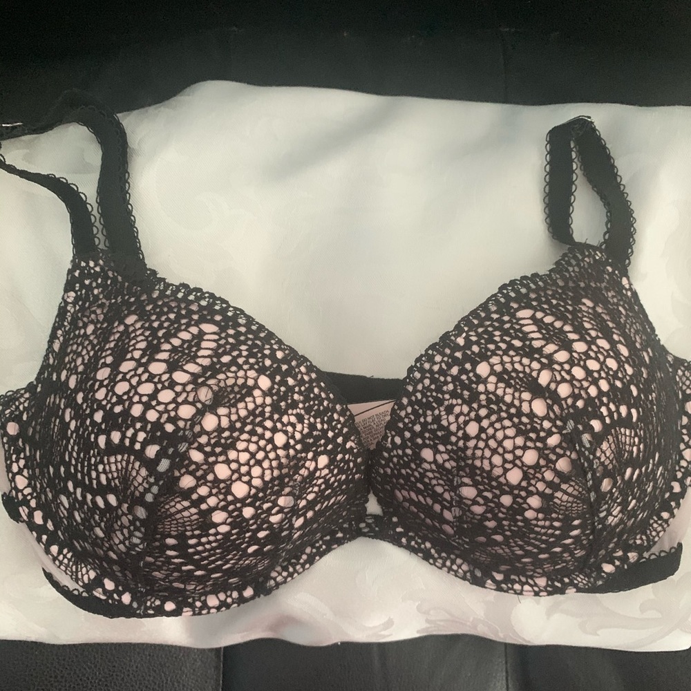 Victoria Secret plunge push-up bra